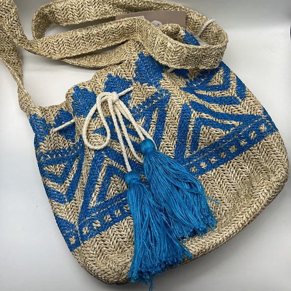 NWT Most Wanted Straw Drawstring Crossbody Bucket Bag - Picture 3 of 7